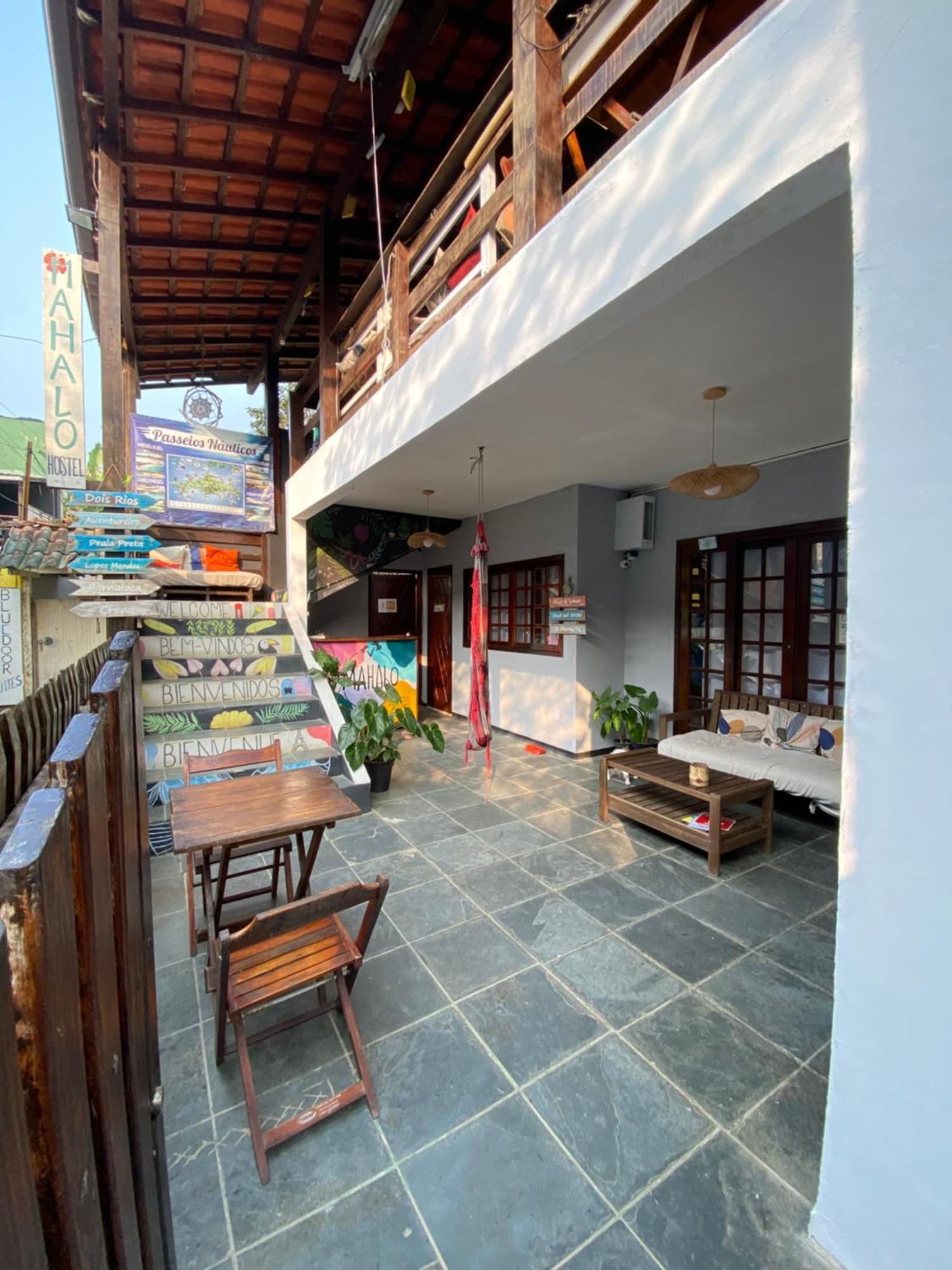 Mahalo Hostel Vila do Abraao Exterior photo