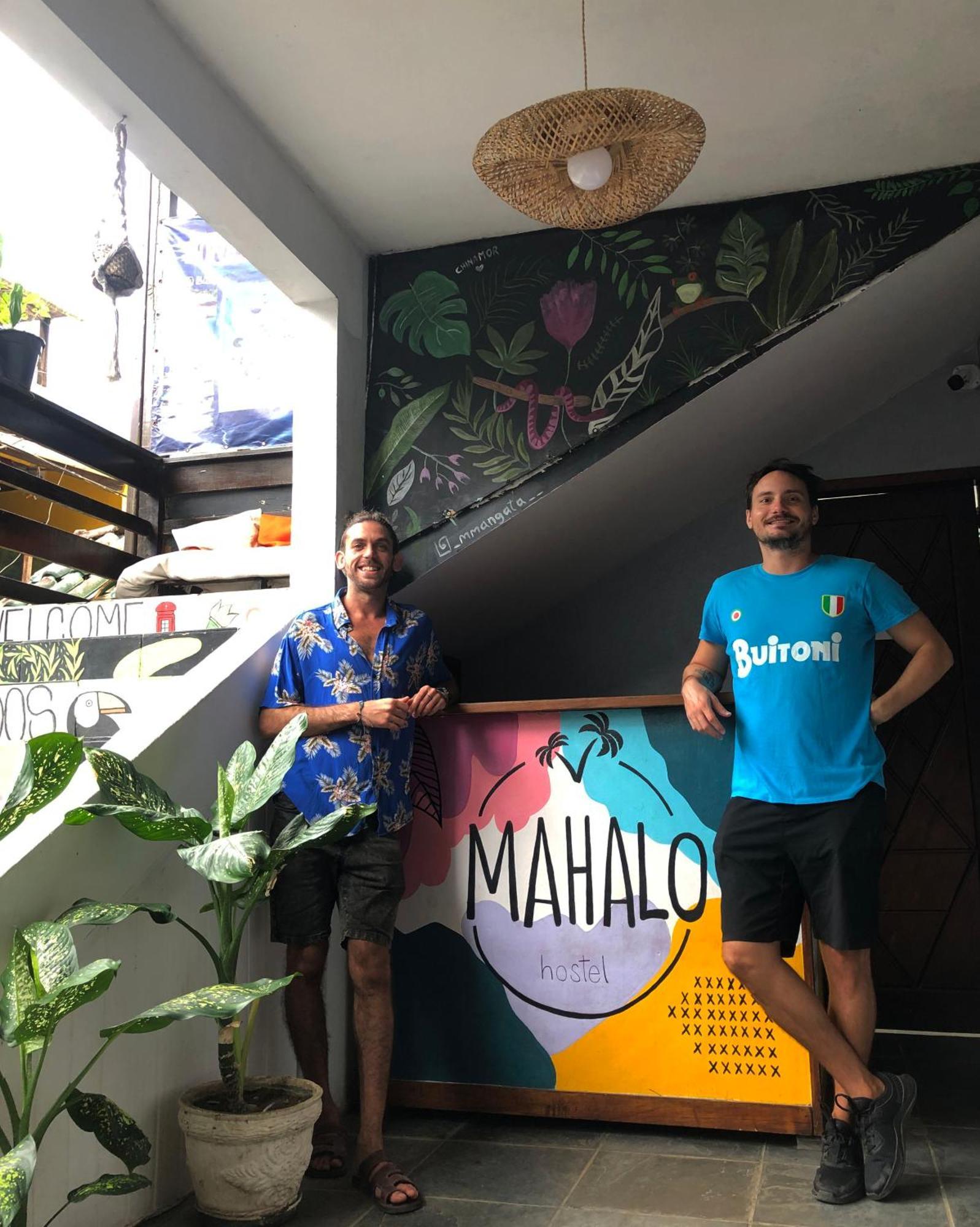Mahalo Hostel Vila do Abraao Exterior photo