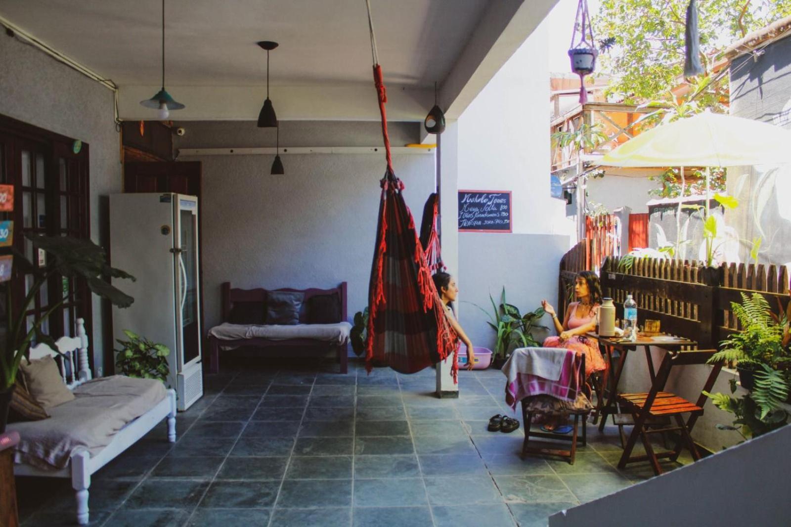 Mahalo Hostel Vila do Abraao Exterior photo